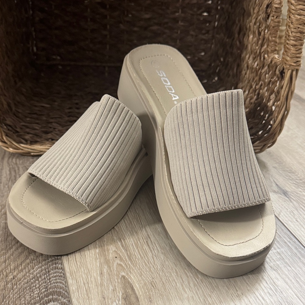 Soda Women's Tan Platform Slides